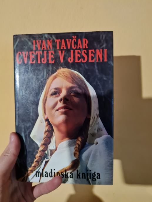 Knjiga Cvetje v jeseni