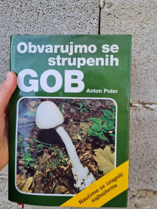 Knjiga Obvarujmo se strupenih gob