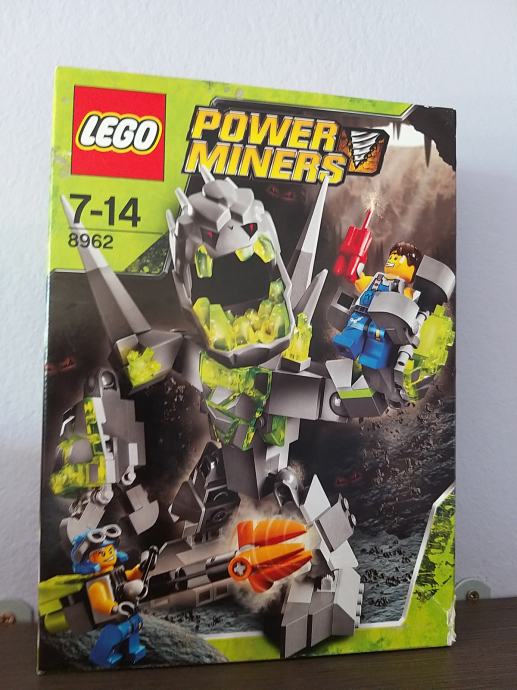 8962 LEGO Power miners / Crystal king