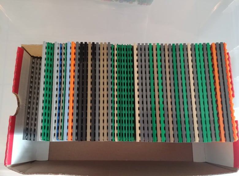 LEGO 16x16 in 8x16 plates