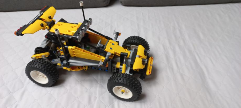 LEGO 42124 TERENSKO VOZILO