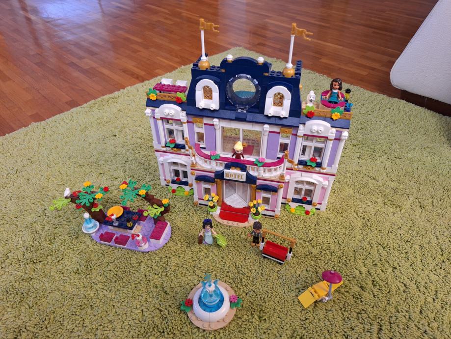 Lego Friends - Grand hotel v Heartlake Cityju