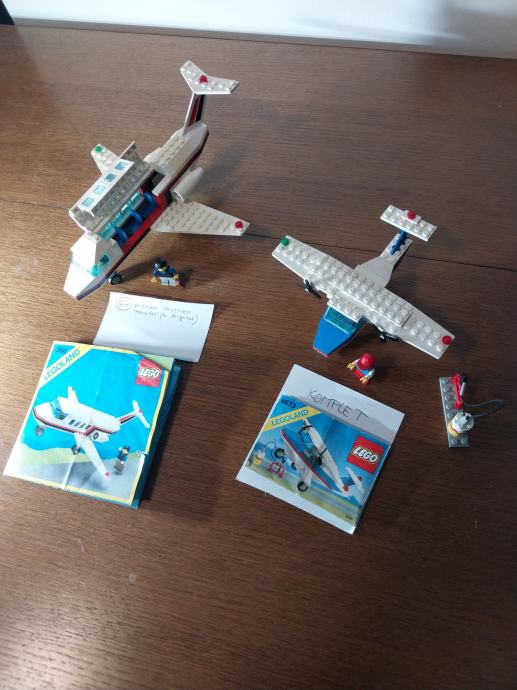 lego kocke 2 seta z navodili 6673 in 6368 . 2 letali