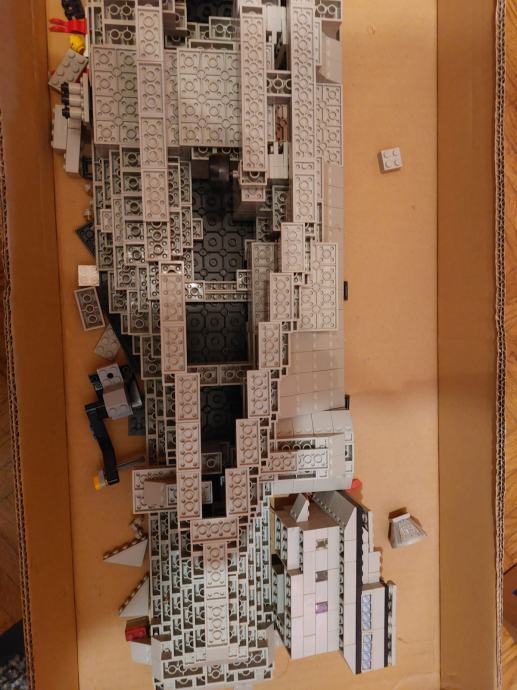 Lego kocke (sestavljanje)