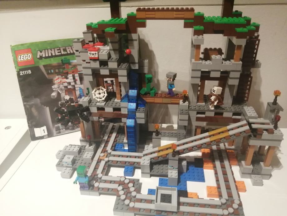 Lego Minecraft set 21118 The mine