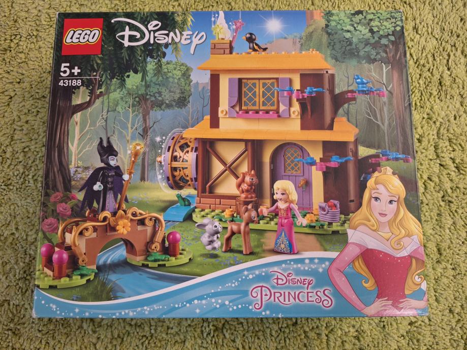 Lego set Disney Princess - Trnuljčica in gozdna hiška