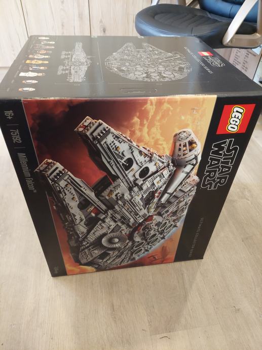 LEGO set Star Wars 75192 Millennium Falcon