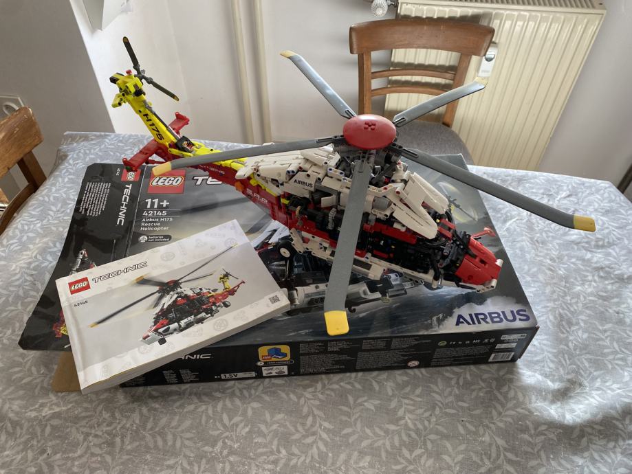 LEGO Technic 42145 Reševalni helikopter Airbus H175