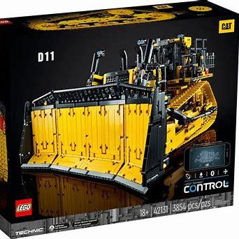 LEGO Technic - CAT D11 Bulldozer - 42131 - RABLJENO Cena 380 eur