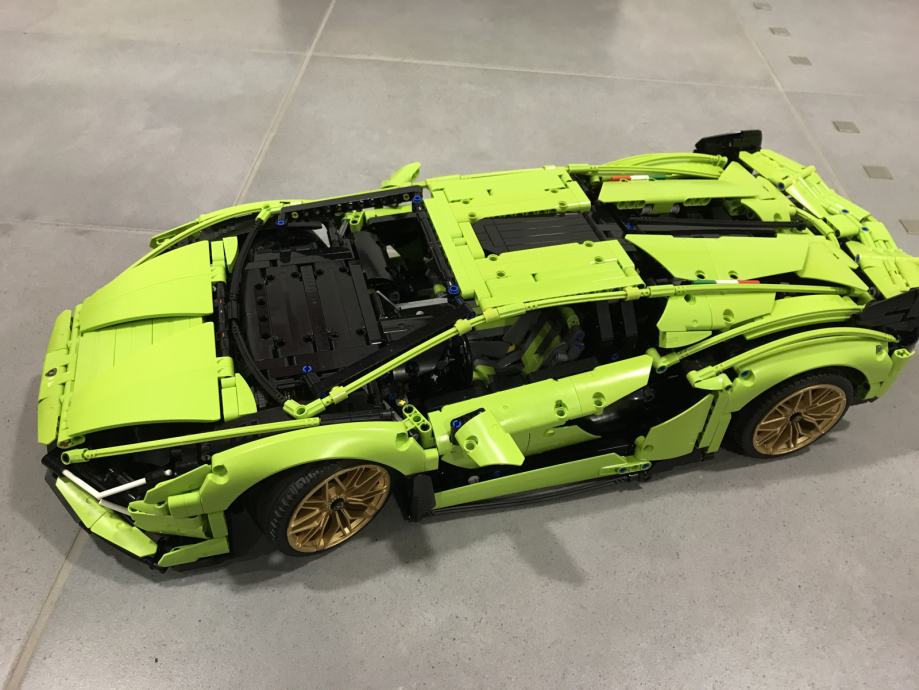 LEGO Technic Lamborghini Sian