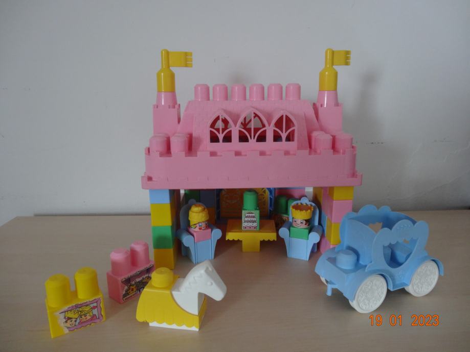 Vintage 1995 Mega Bloks Fairytale Palace Castle 607