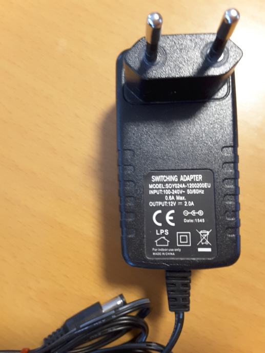 AC adapter 12V 2A