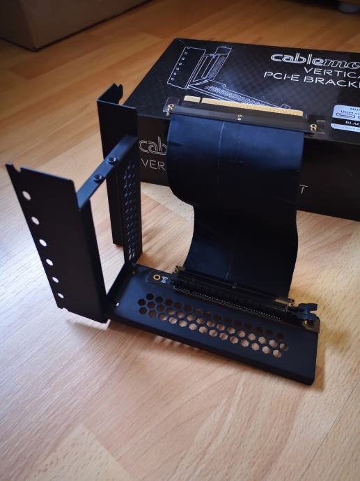 CableMod GPU Vertical PCI-e Bracket - HDMI + DisplayPort