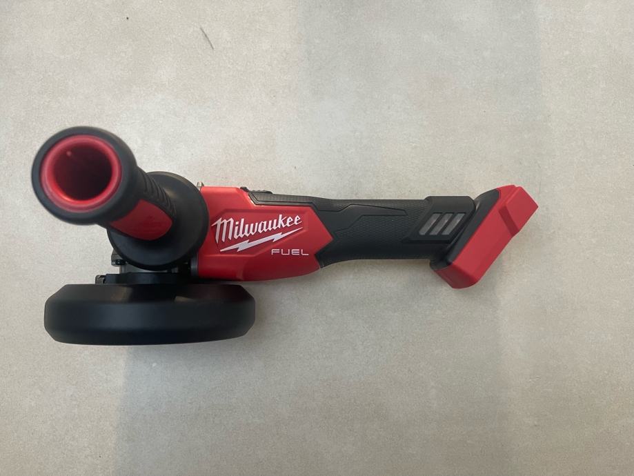 Milwaukee M18 FSAG kotna brusilk