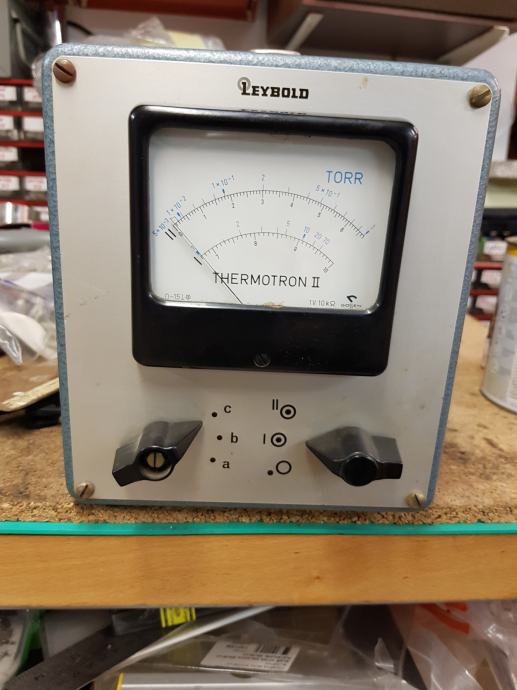 Leybold thermotron II, merilnik tlaka na vakuumske cevi, elektronke