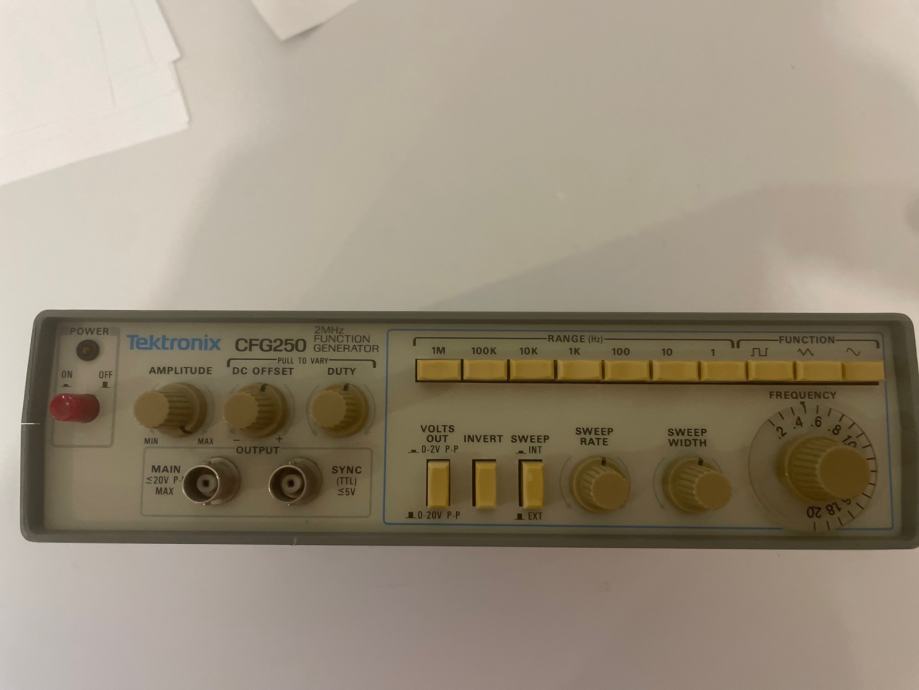 CFG250 FUNCTION GENERATOR