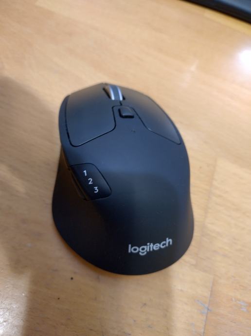 Brezzična miška Logitech M720 Triathlon