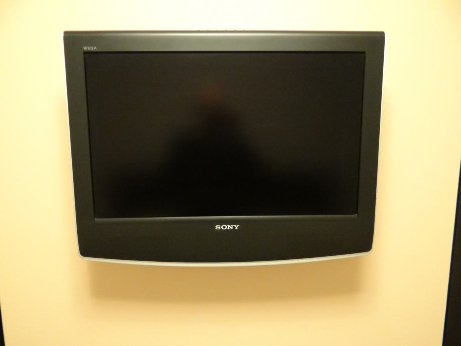 LCD TV SONY WEGA KLV - 30HR3