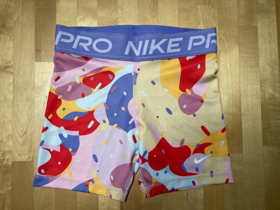 Nike Pro DRI-FIT kratke pajkice za višino 146 - 156 cm kot NOVE