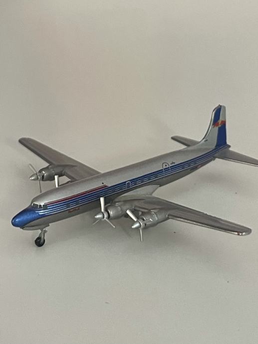 Flying bulls dc 6 1:500