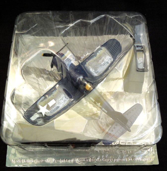 Kovinsko letalo - Maketa, model Vought F4U-1D Corsair Diecast 1/72