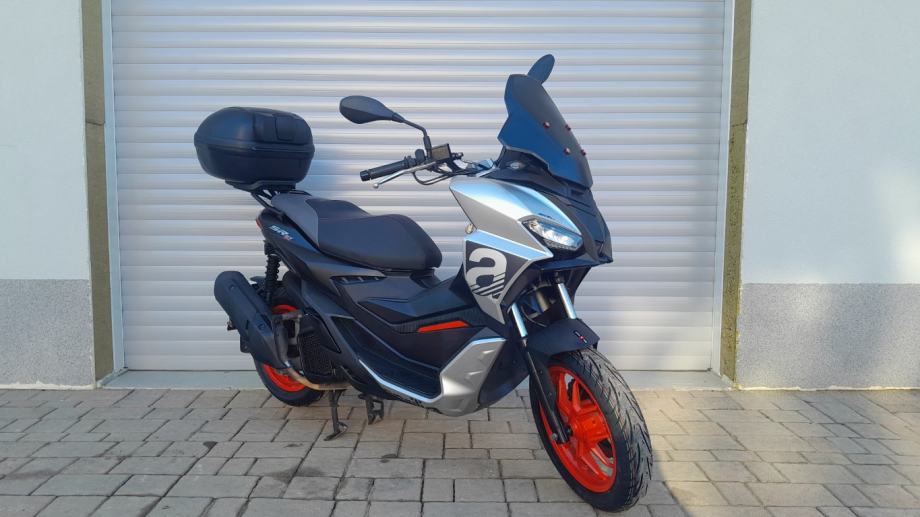 Aprilia SR GT 125 125 cm3, 2022 l.