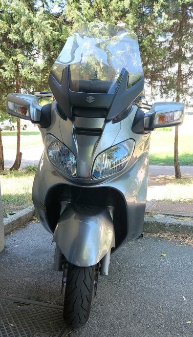 Suzuki Burgman 650  650 cm3, 2008 l.