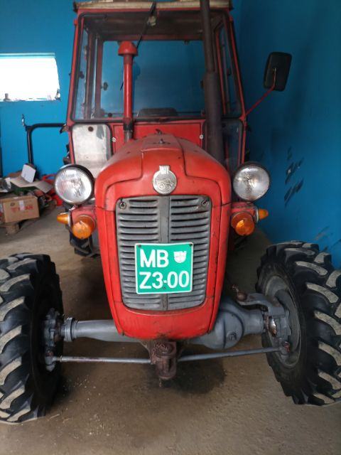 PRODAM TRAKTOR IMT 539