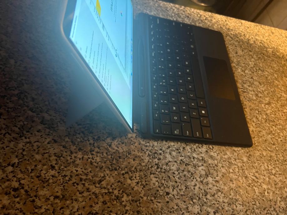 Microsoft Surface Pro 8 I5 128GB