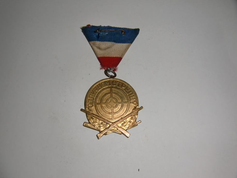 MEDALJA ODLIČNOM STRELCU JNA