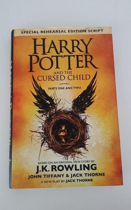 J.K.Rowling, Harry Potter and the Cursed Child, trda vezava