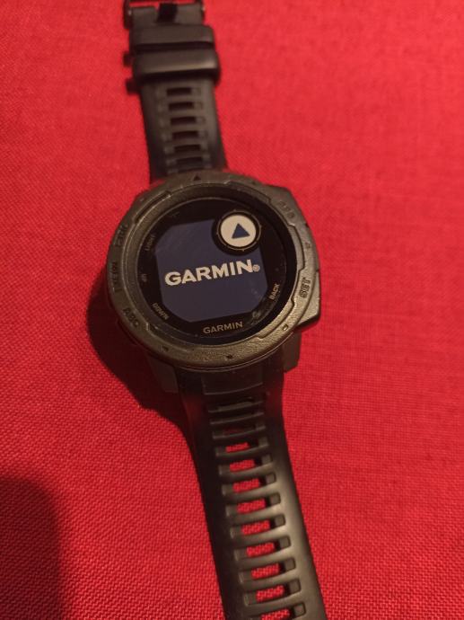 GARMIN INSTINCT