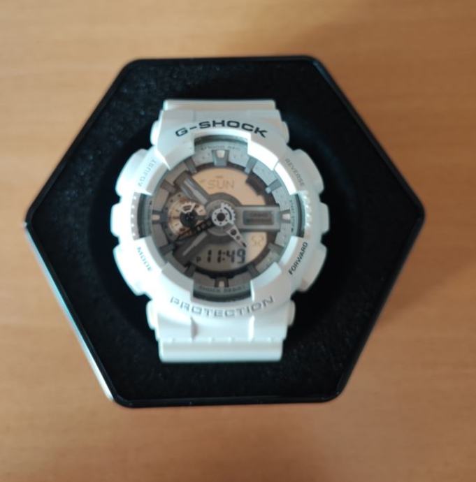 Ura Casio G-Shock 5146 GA-110C 50 mm Vintage Bela !!Izjemna ponudba!!!