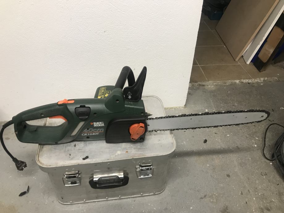 Prodam električno motorno žago Black&Decker 40cm