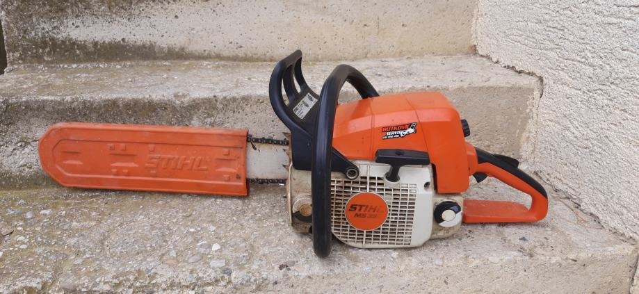 Prodam motorno žago Stihl