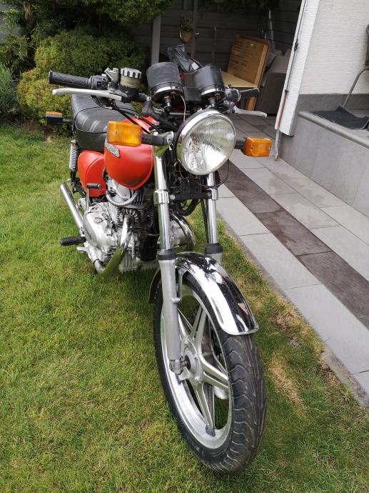 Honda cb 250 twin