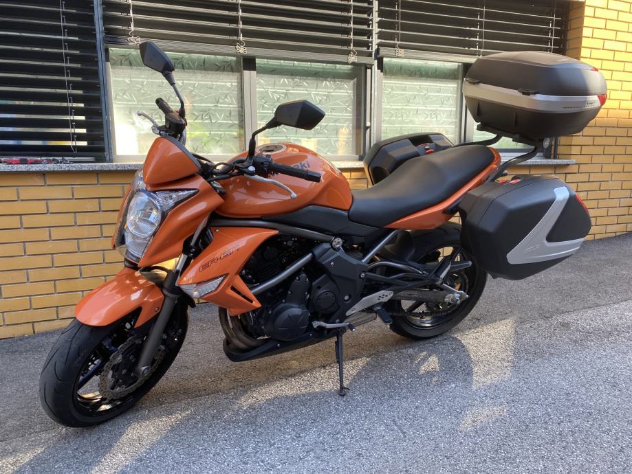 Kawasaki Er N Vrhunsko Ohranjen Takoj Za Na Cesto L