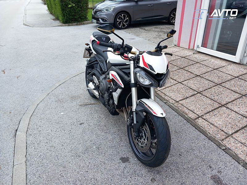 Triumph STREET TRIPLE S 675 VOZEN Z A2, 2021 l.