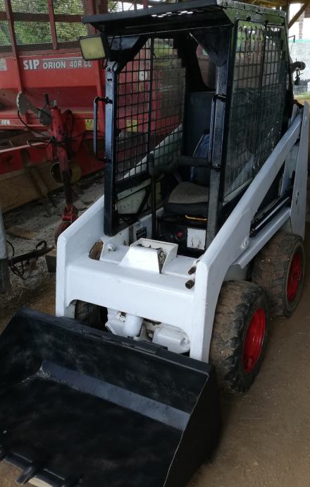 Mini bobcat 310