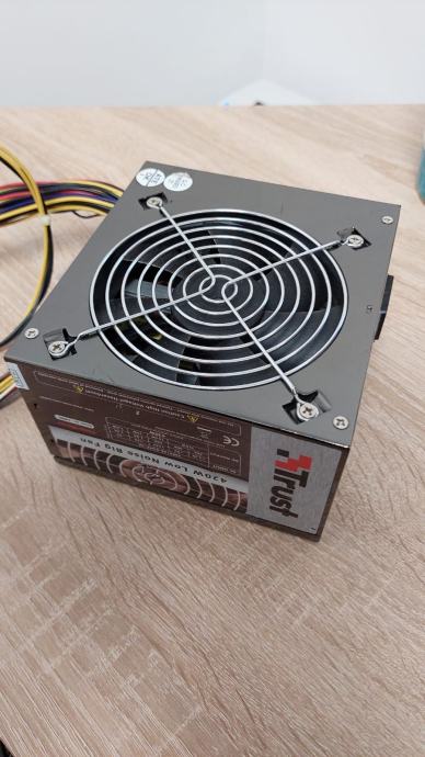 Napajalnik 420W ATX