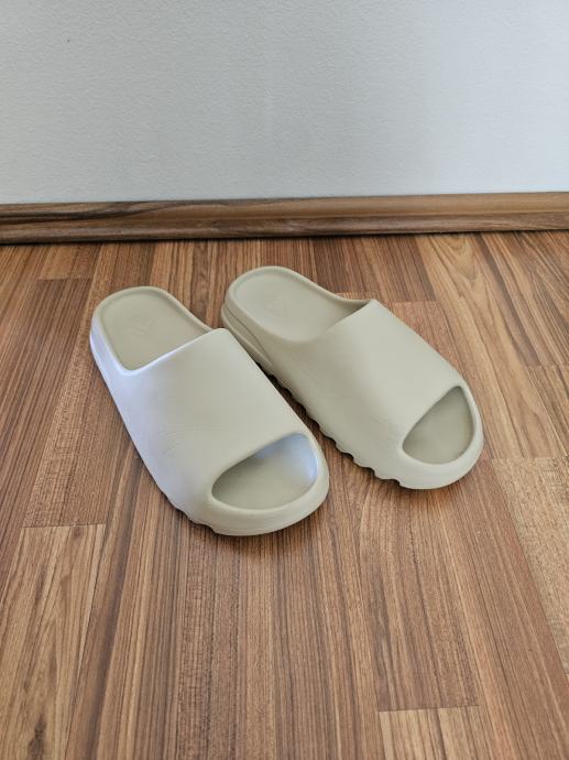 Adidas Yeezy Slide Bone REPLIKA