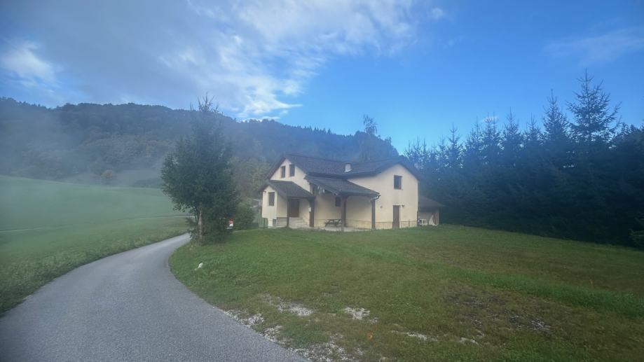 BLATNI VRH UE Laško,  samostojna hiša 199 m2 - prodamo (prodaja)