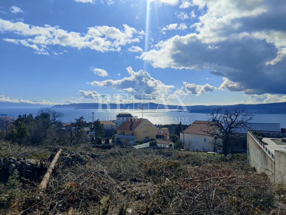 CRIKVENICA - Prostorno gradbišče s panoramskim razgledom