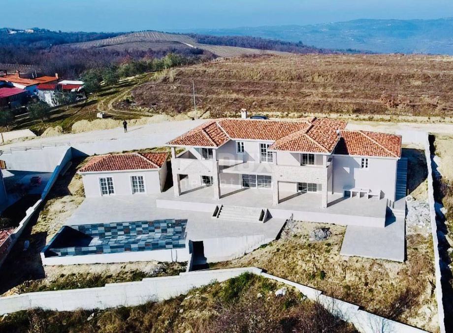 ISTRA, VIŽINADA - Luksuzna vila z očarljivimi razgledi na notranjost I (prodaja)