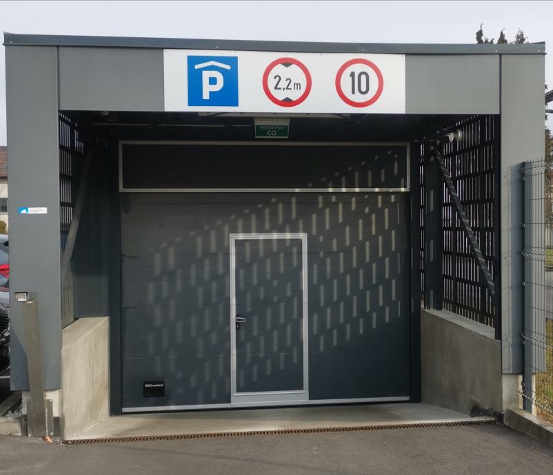 Lokacija garaže: Mengeš, 14,00 m2 (oddaja)