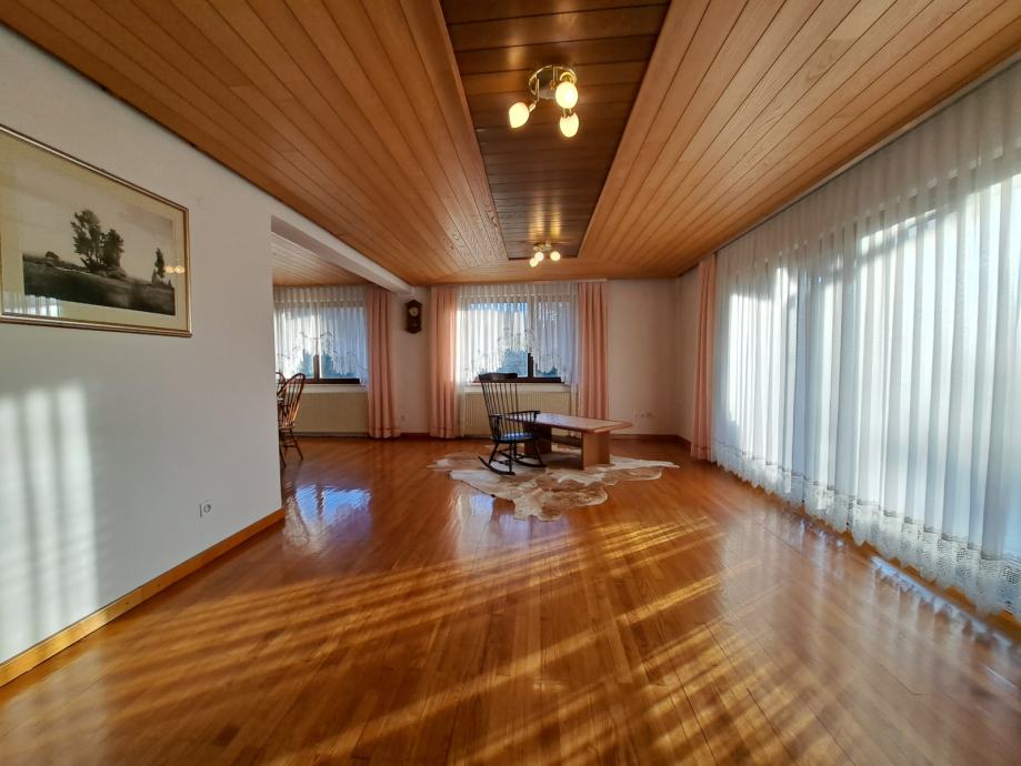 Lokacija hiše: Seničica, 460.00 m2 (prodaja)