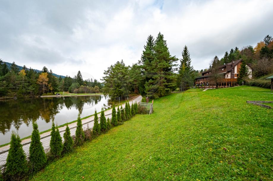 Lokacija poslovnega prostora: Rakitna, 1378,30 m2 (prodaja)