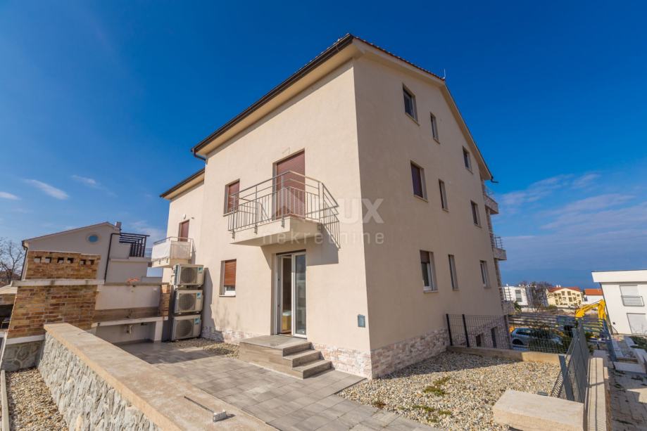 OTOK KRK, NJIVICE - Apartma v pritličju z vrtom (prodaja)