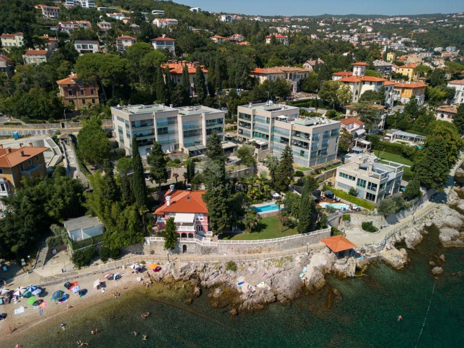 OPATIJA CENTER - luksuzno stanovanje prva vrsta do morja, unikatno ure (prodaja)