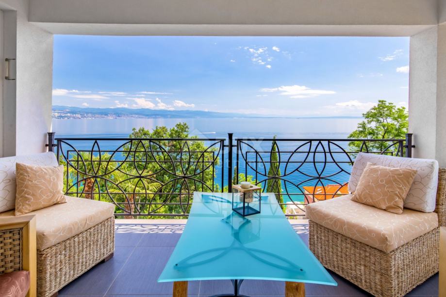 OPATIJA - Oddamo penthouse 222m2 na fantastični lokaciji (oddaja)